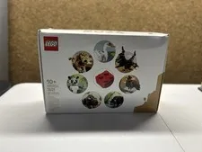 LEGO 4002024 Employee Holiday  Exclusive - Sealed Slight Box Damage