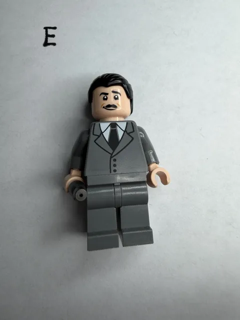 LEGO Walt Disney Minifigure Disney 100 Tribute Camera 43230 NEW Retired dis140