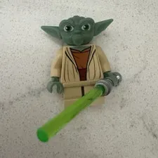 LEGO Star Wars Yoda Minifigure w/ Green Lightsaber - Plastic Figure