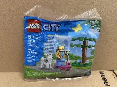 LEGO City - 30639 - Dog Park and Scooter Polybag - NEW - SEALED - FREE SHIPPING