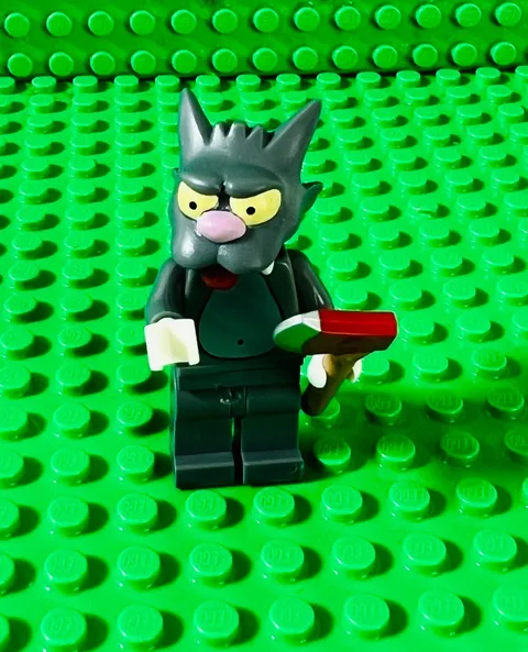 LEGO The Simpsons Series 1 Collectible Minifigure 71005 -Scratchy *RETIRED*