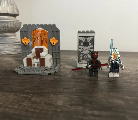 LEGO Star Wars Duel on Mandalore Minifigures Darth Maul & Ahsoka Tano