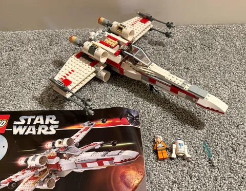 LEGO Star Wars: X-Wing Fighter (6212) With Instructions And 2 Minifigures