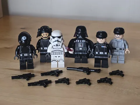 LEGO Star Wars 75394 Minifigures And Accessories