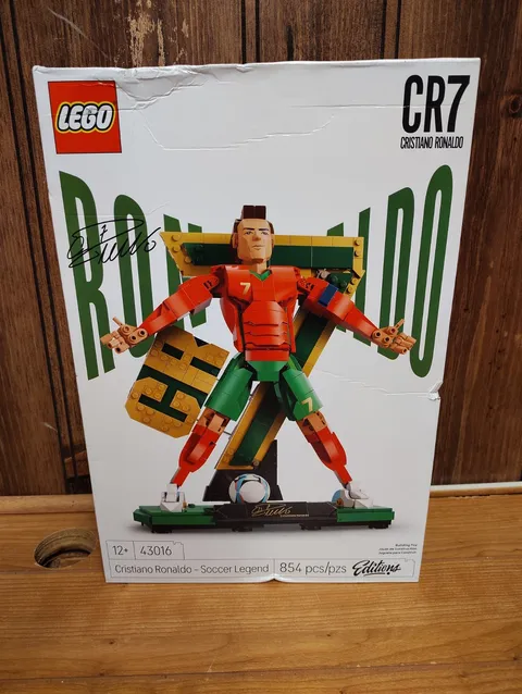 LEGO Editions Cristiano Ronaldo Soccer Legend Damaged Box World Cup Star Player