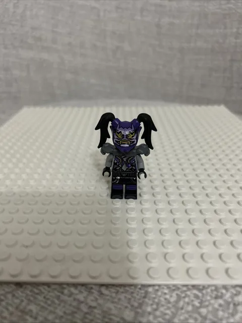 LEGO Ninjago Ultra Violet Oni Mask of Hatred 70641 Purple Motorcycle
