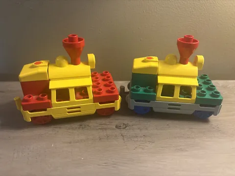 Lego Duplo Train Locomotive Base Red Yellow Green Vtg Working Motorized READ*