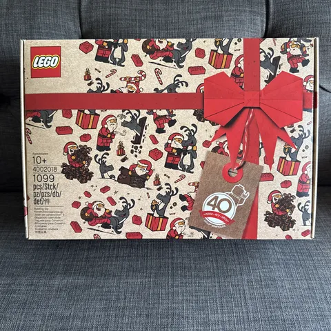 LEGO Seasonal 2018 Employee Exclusive Set ~ Santa & Reindeer 4002018 ~ Rare!