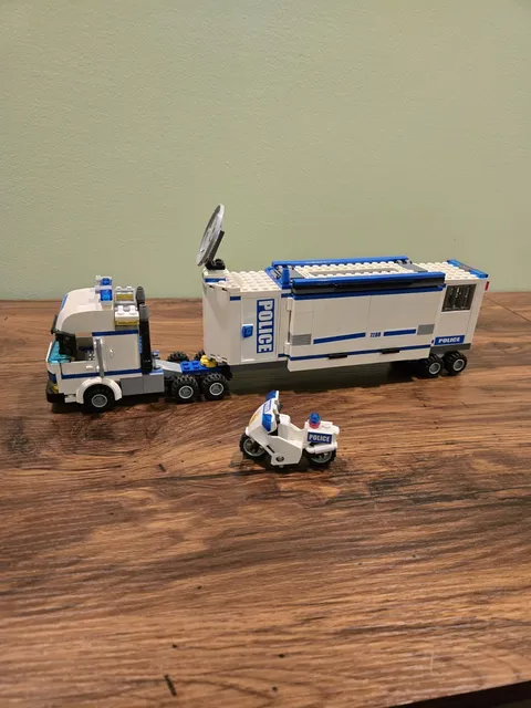 LEGO City: Mobile Police Unit (7288) Used