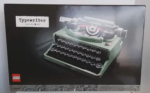 LEGO Ideas 21327 Typewriter NEW! HEAVY SHELF WARE! DAMAGED BOX!