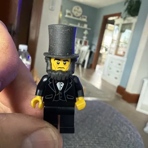 LEGO Minifigures Series 1 Abraham Lincoln Minifigure w/ Top Hat Black Suit