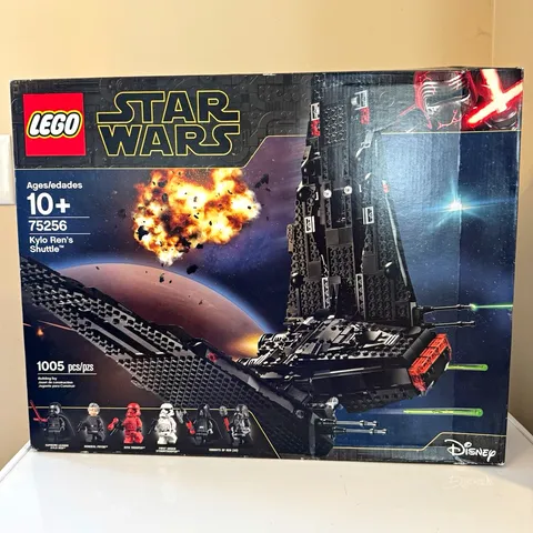 LEGO Star Wars: Kylo Ren's Shuttle (75256) 1005 pcs Brick Separator