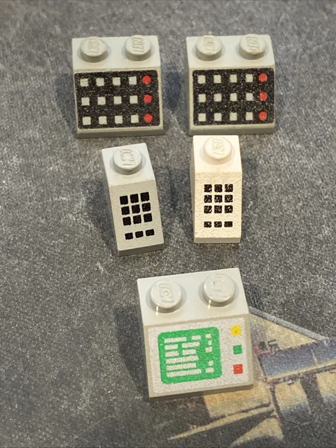 Lego Gray Slope 2x2 Computer Screen Lot x3 (Plus2 1x2) Gauges Buttons Patterns