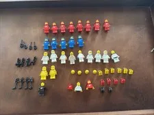 Lego Vintage Space Minifigures Yellow Red White Black x28 Read