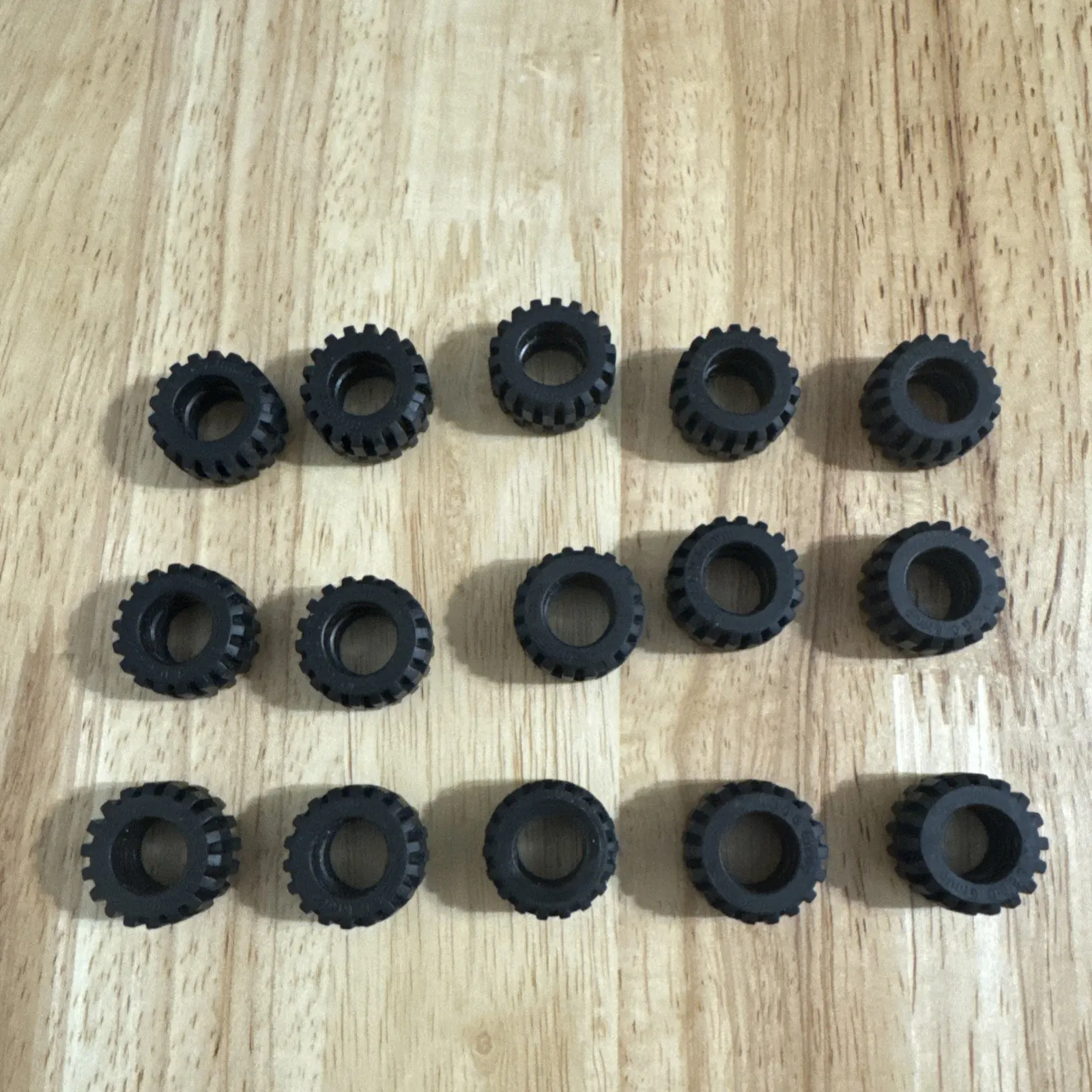 Lego Parts Lot Of 15 Black Tire 21mm D. x 12mm Offset Tread No 87697