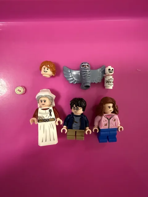 Lego Harry Potter: Hogwarts Hospital Wing (#76398) -- Great Used Condition