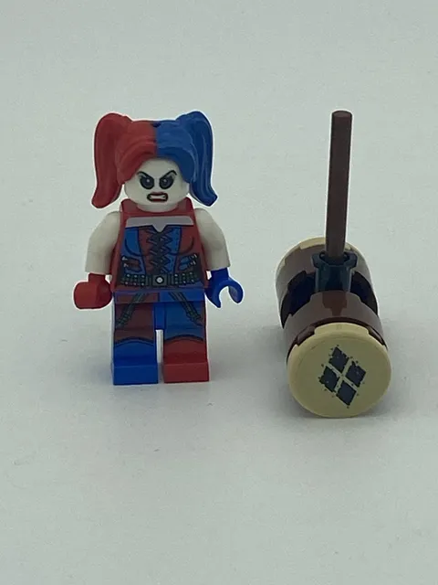 Harley Quinn Blue/Red 76053 Hammer Suicide Squad Super Hero LEGO® Minifigure