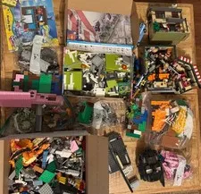 LEGO Bulk Pieces and Mini figures - 16 lbs of LEGOS - LEGO Assorted Pieces Lot