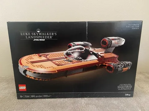 LEGO Star Wars: Luke Skywalker's Landspeeder (75341) Factory Sealed! Damaged Box