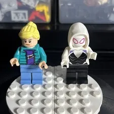 Lego Gwen Stacy & Spidergwen Minifigs Daily Bugle