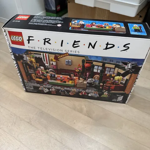 NEW SEALED Retired LEGO FRIENDS Set Central Perk 21319 – Rare Mint Collector Set