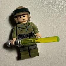 LEGO minifigure Luke Skywalker with helmet and green lightsaber - Plastic Figure