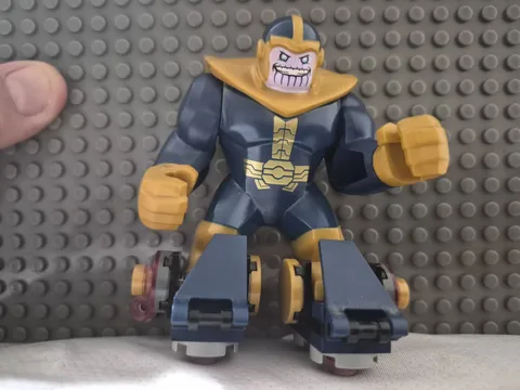 LEGO Marvel Thanos Minifigure Big Fig 76049 AVENGERS Space Mission sh230 Sh0230