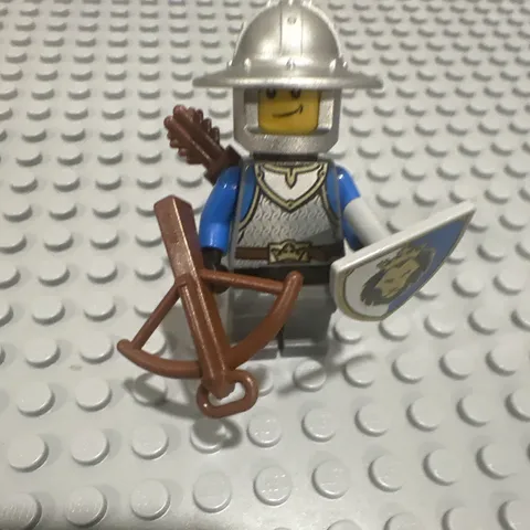 LEGO Castle Knight Minifigure w/ Helmet, Shield, Crossbow & Quiver