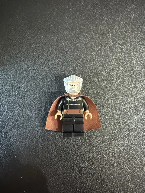 Lego Star Wars Count Dooku Minifigure 7752 Clone Wars w/ Cape No Lightsaber