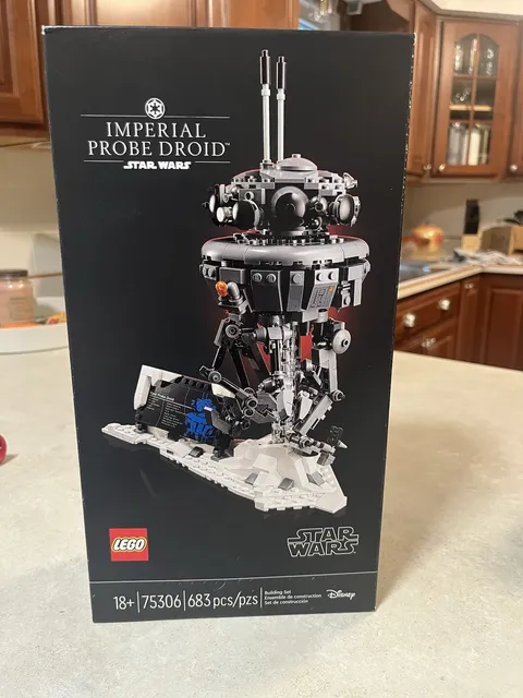 LEGO Star Wars 75306 Imperial Probe Droid Set 683 pcs 18+ Display Stand