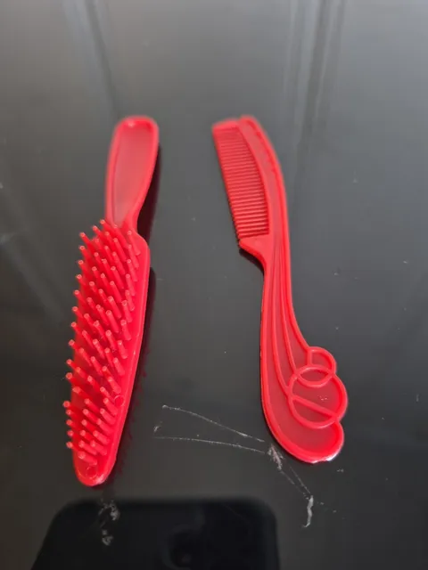 VTG 1983 Barbie Doll-Loving You #7072 1980s RED COMB/HAIR BRUSH