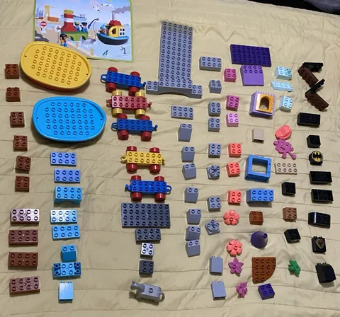 Bulk lot 100 Various Colors Duplo LEGO Bricks & Blocks With Boats
