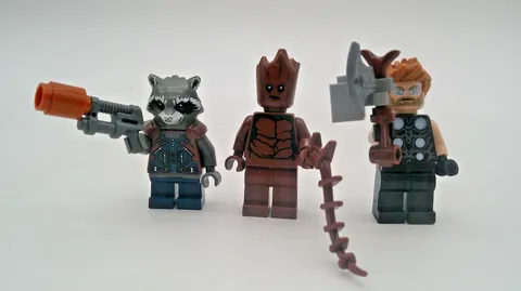 LEGO Marvel Super Heroes 76102 Groot, Thor, & Rocket Raccoon w/ Accs. Minifigs