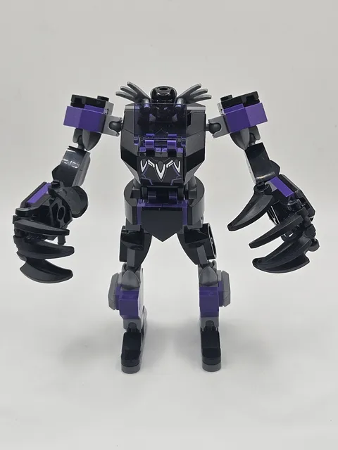 LEGO Super Heroes: Black Panther Mech Armor 76204 New! Only Built For Pics! -MB