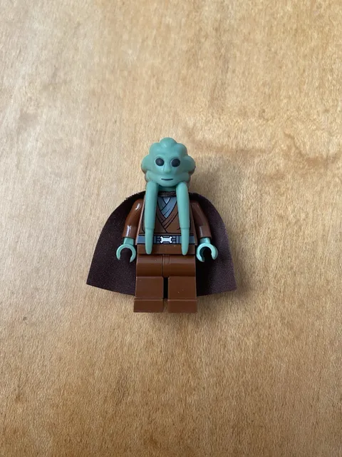 Lego Star Wars Kit Fisto - Dark Brown Cape Minifigure