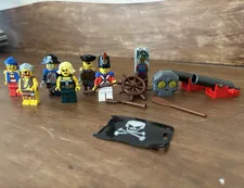 Lego Pirates lot with cannons and accessories