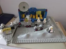 Lego space station set, missing pieces