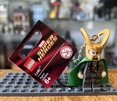 Retired 2012 LEGO Marvel Super Heroes Minifigure Keychain 850529 Loki New NWT