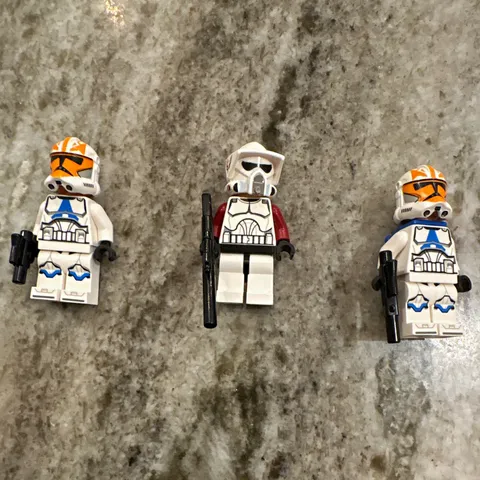 LEGO Star Wars Clone Trooper Minifigures Lot of 3 w/ Helmets arf trooper clone
