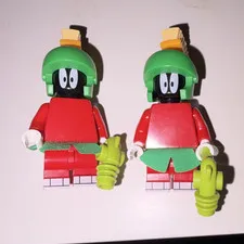 LEGO Looney Tunes Marvin the Martian Minifigure Limited Edition Lot of 2
