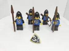 Vintage LEGO Castle Black Falcons Minifigure Lot – 5 Soldiers + Shield