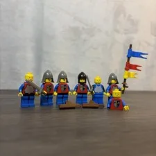 LEGO Knight Minifigures Lot of 6 Vintage Knights Medieval Guys & accessories 