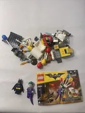 The LEGO Batman Movie 70900 The Joker Balloon Escape w/ Mini-Figs & Manual As-Is