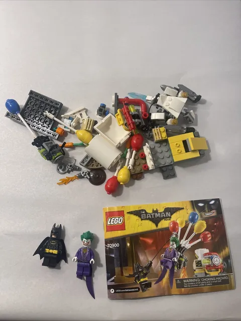The LEGO Batman Movie 70900 The Joker Balloon Escape w/ Mini-Figs & Manual As-Is