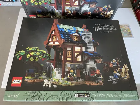LEGO Ideas: Medieval Blacksmith (21325) | New | Sealed | Retired | Free Ship