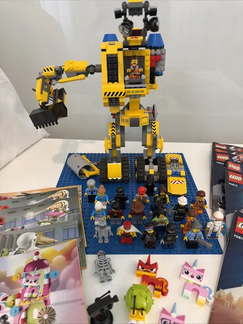The LEGO Movie Mixed Lot w/ Minifigures, Partial Build & Manuals, Accessories