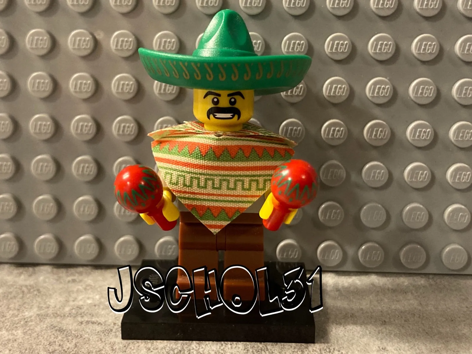 LEGO Mariachi / Maraca Man Minifigure Collectible CMF Series 2 (8684) - Complete