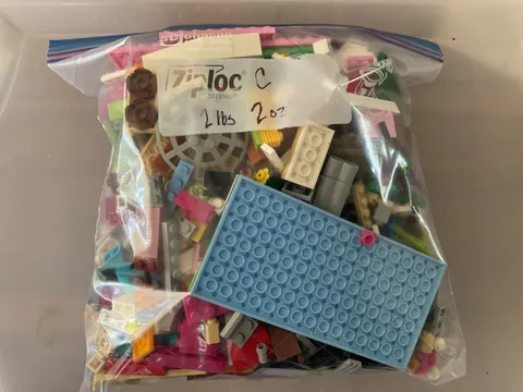 Lego Bricks Random Assortment/Sizes/Colors No Minifigures 2 pounds 2oz C