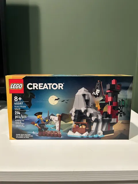 Lego 40597 Scary Pirate Island New in Box