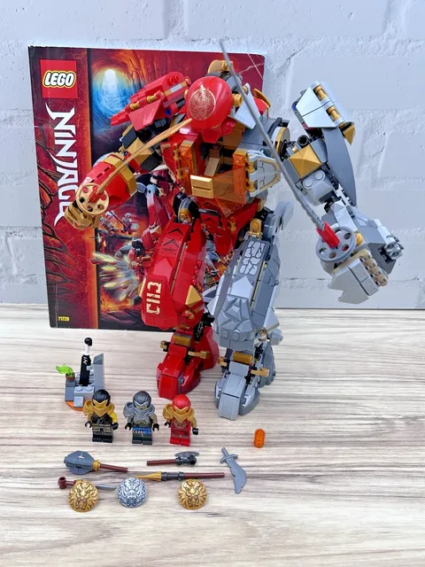 LEGO Ninjago: Fire Stone Mech (71720) 99% Complete w/ Manual